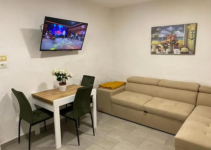 Maison Bellevue - 2 Bdrm In Villa Borsh