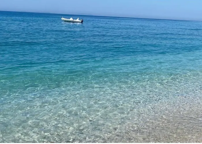 Maison Bellevue - 2 Bdrm In Villa *